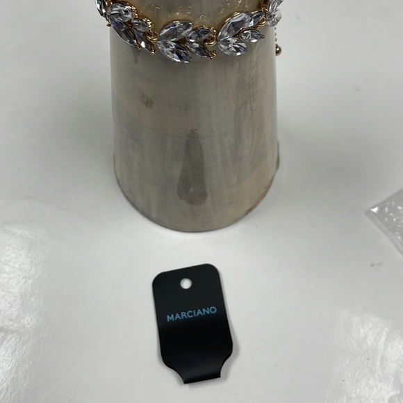 💦NWT Guess/Marciano Rhinestone Bracelet - Picture 7 of 8